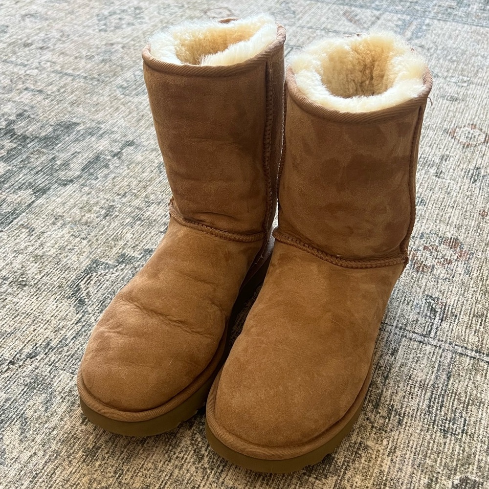 UGG women’s classic short II boots